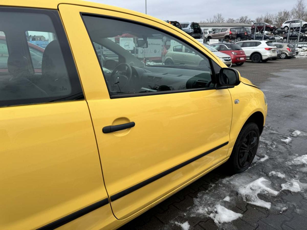 VW Fox original T&uuml;r vorn rechts LY1C Sonnengelb Rohbau Bj.2007